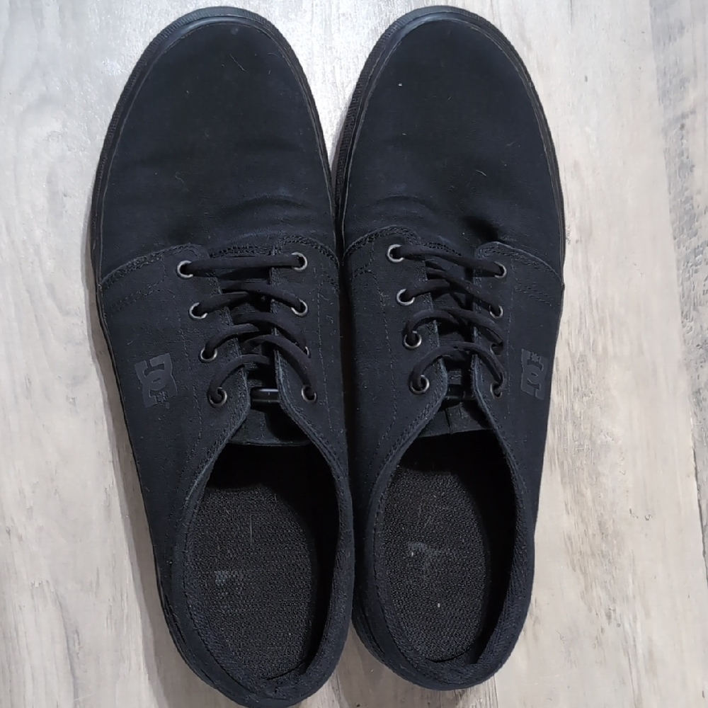 DC Men's Black Trase Lace-Up Sneakers